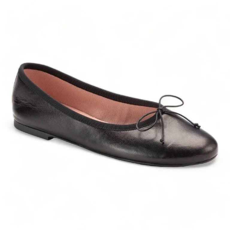 49788 Black Leather Teens Bow Shoe with elegant bow detail