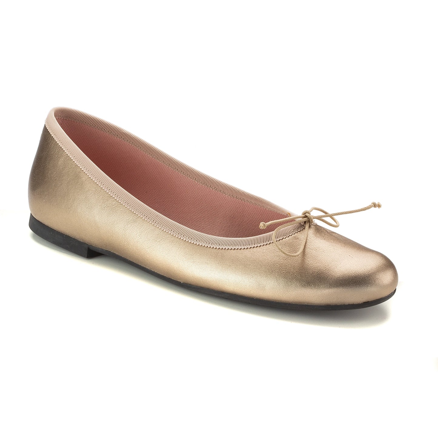 Gold leather teens bow shoe with elegant design and crafted in Spain