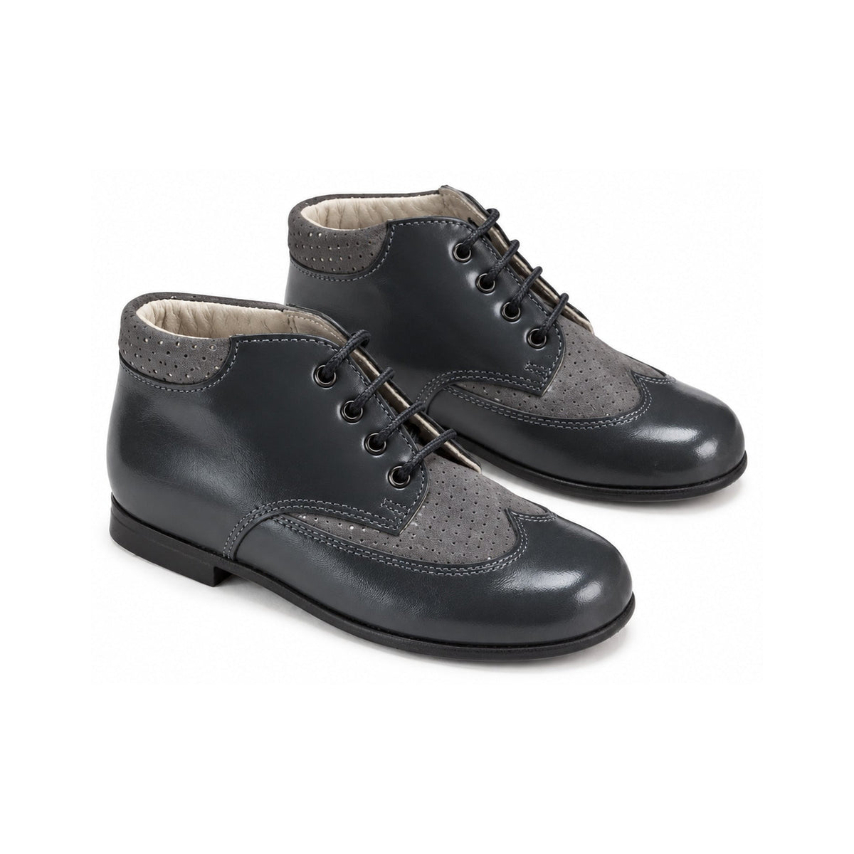 Gray Polished Leather Lace for Toddler by Beberlis