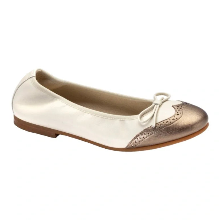 1540 Off White Gold Girls Bow Shoe, crafted in Italy