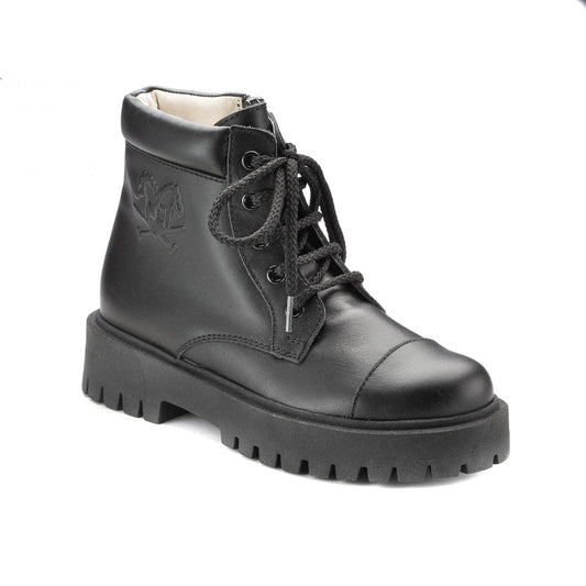 Black leather girls low boot crafted in Italy