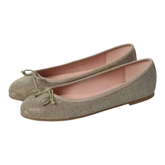 Stylish Gold Glitzy Flats for Teen/Women by Pretty Ballerinas, made in Spain.