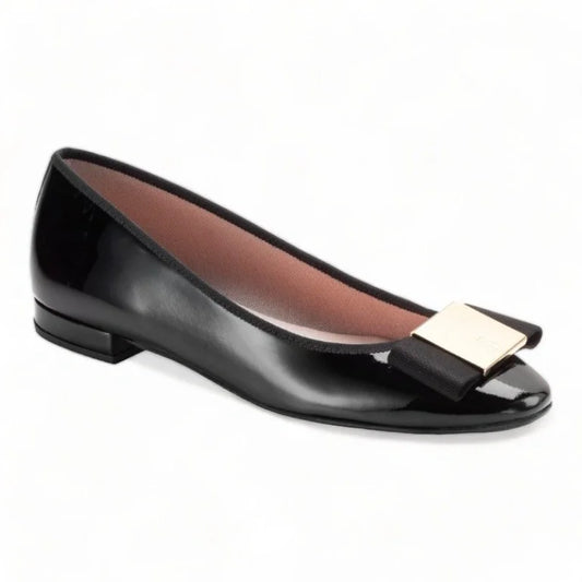 Black patent leather flats for teen women by Pretty Ballerinas - versatile and stylish choice for any occasion