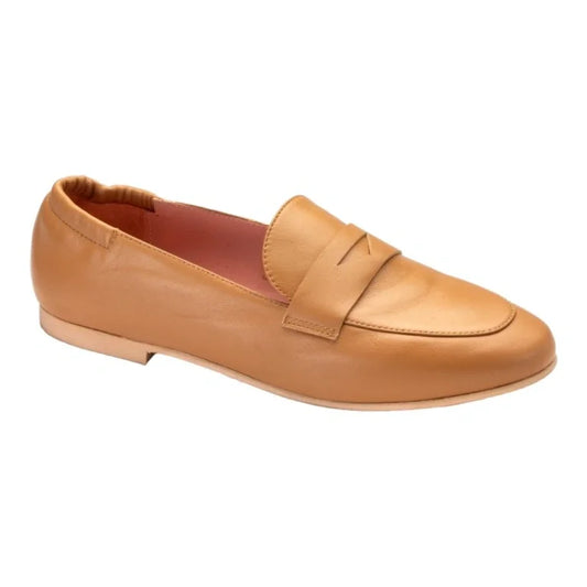 Tan soft leather flat loafer for teen and women by Pretty Ballerinas in CUL color
