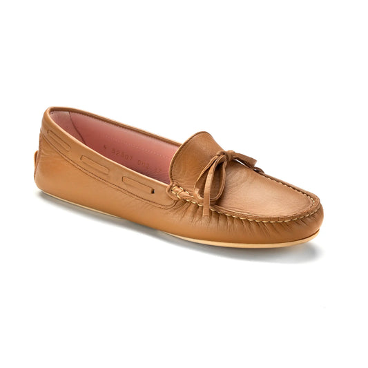 Tan leather teens summer loafer crafted in Spain