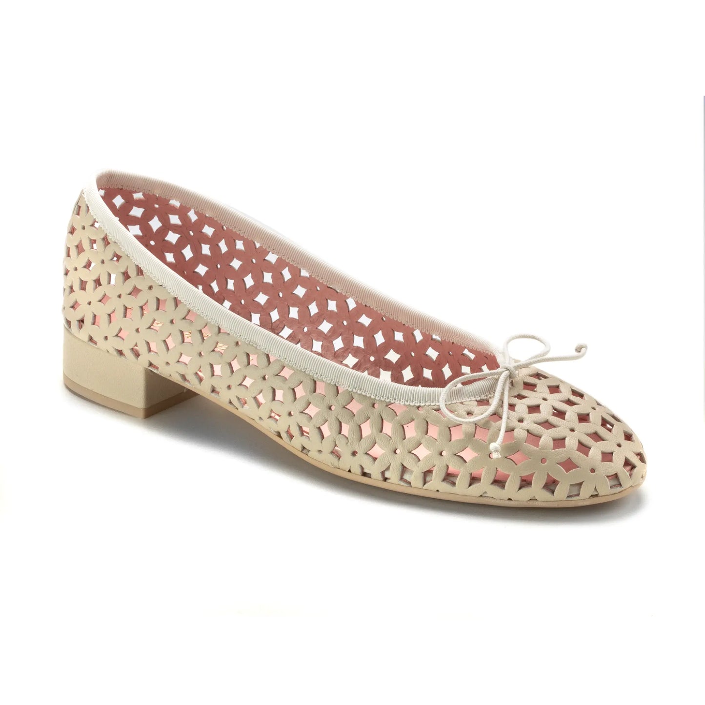 Teens cut-out bow shoe in off-white leather