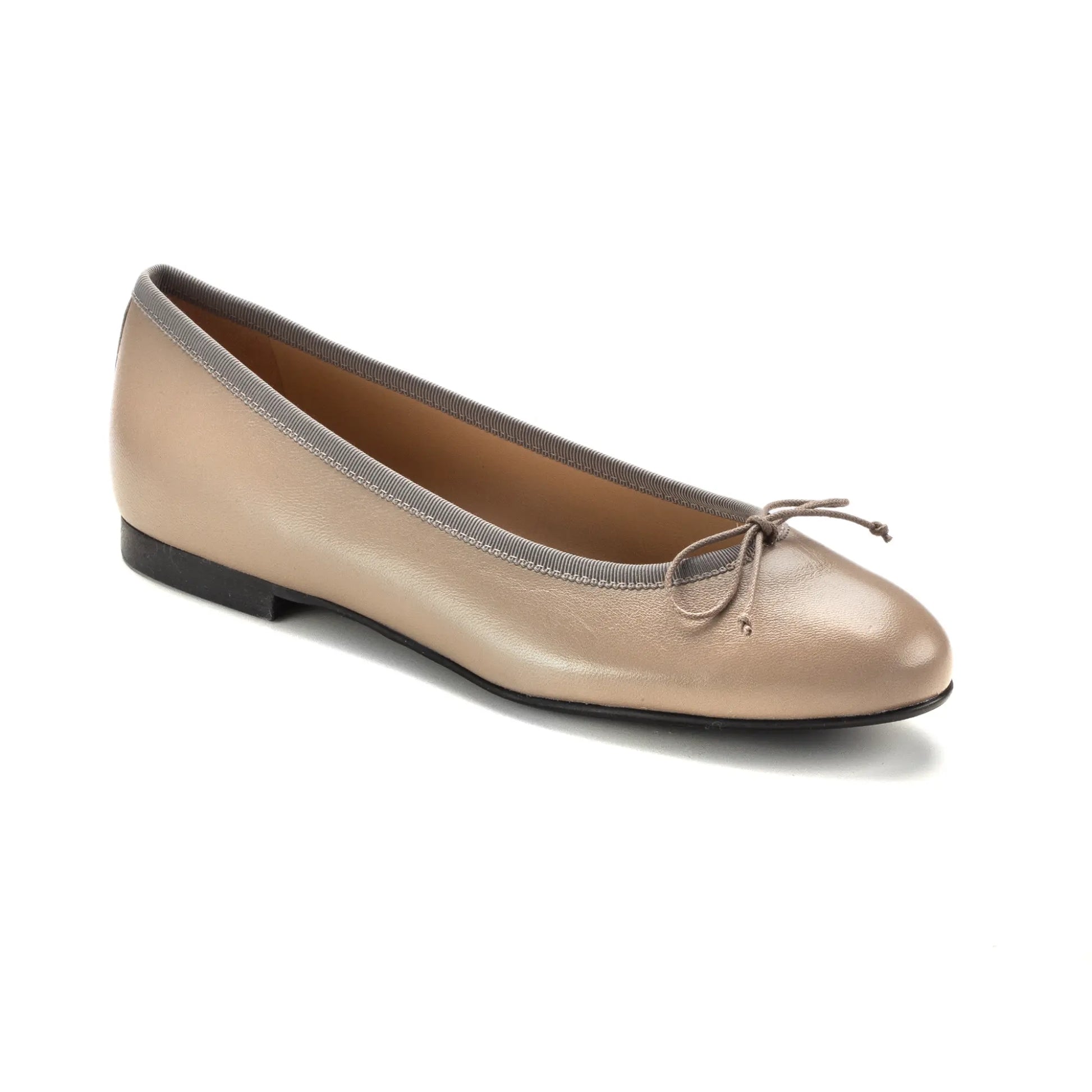 Beige leather Teens Mary Jane shoes crafted in Spain