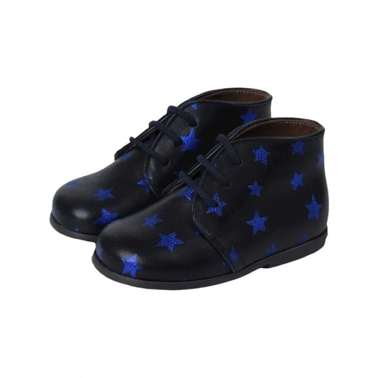 Soft leather lace shoes in blue with white stars for toddlers by Pepe.