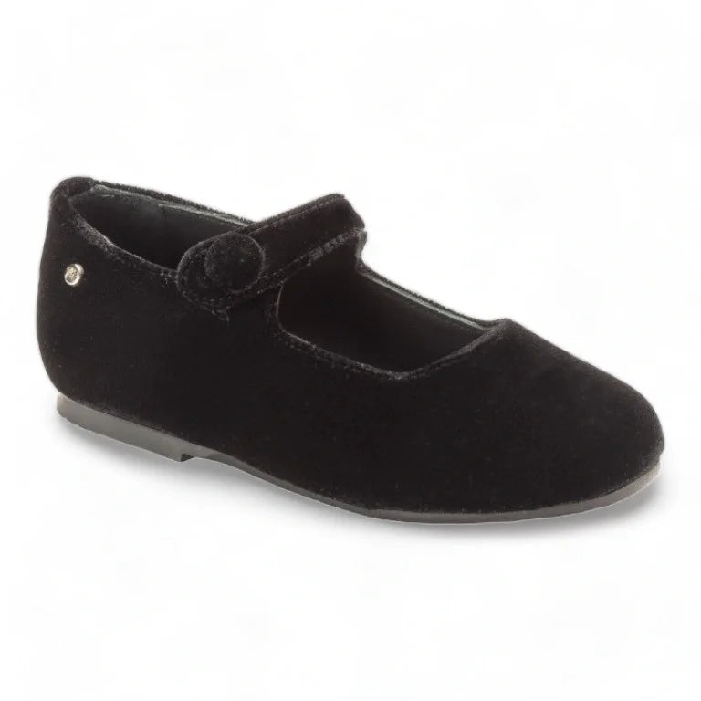 Elegant black velvet strap Mary Jane shoe for girls by Manuela de Juan