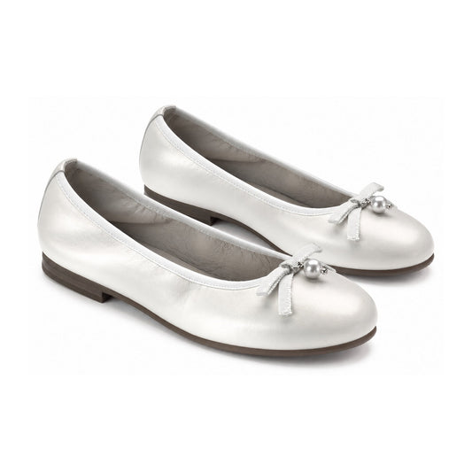 Girls Pearl Slipon in Off White Leather